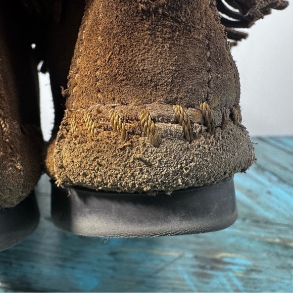 Minnetonka Suede Ankle Moccasins Size 9 - Picture 11 of 13